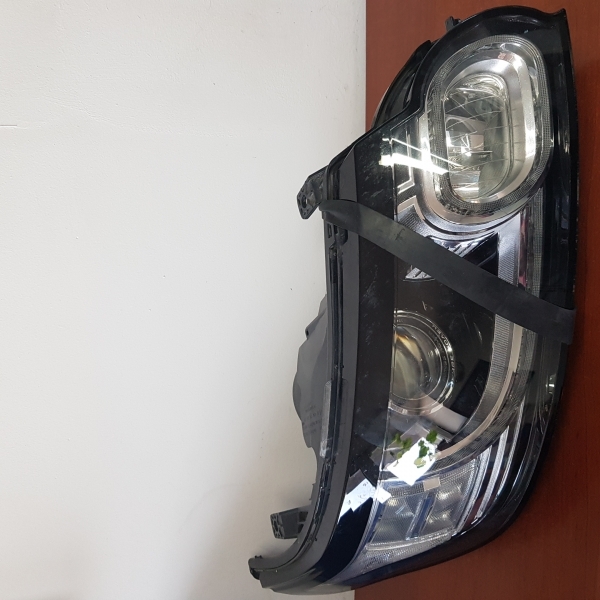 Reparatii far dreapta LAND ROVER RANGE ROVER SPORT