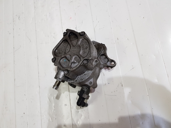 Reparatii pompa vacuum LAND ROVER RANGE ROVER III (2002-)