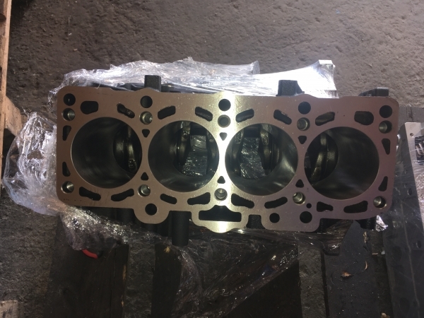 Reparatii bloc motor VOLKSWAGEN CADDY III (2004-)